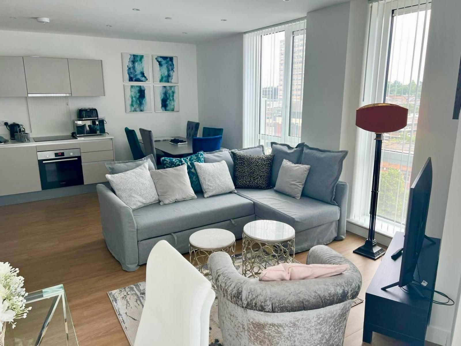 Spacious Urban Gem Apartment With Parking Bracknell Exteriér fotografie